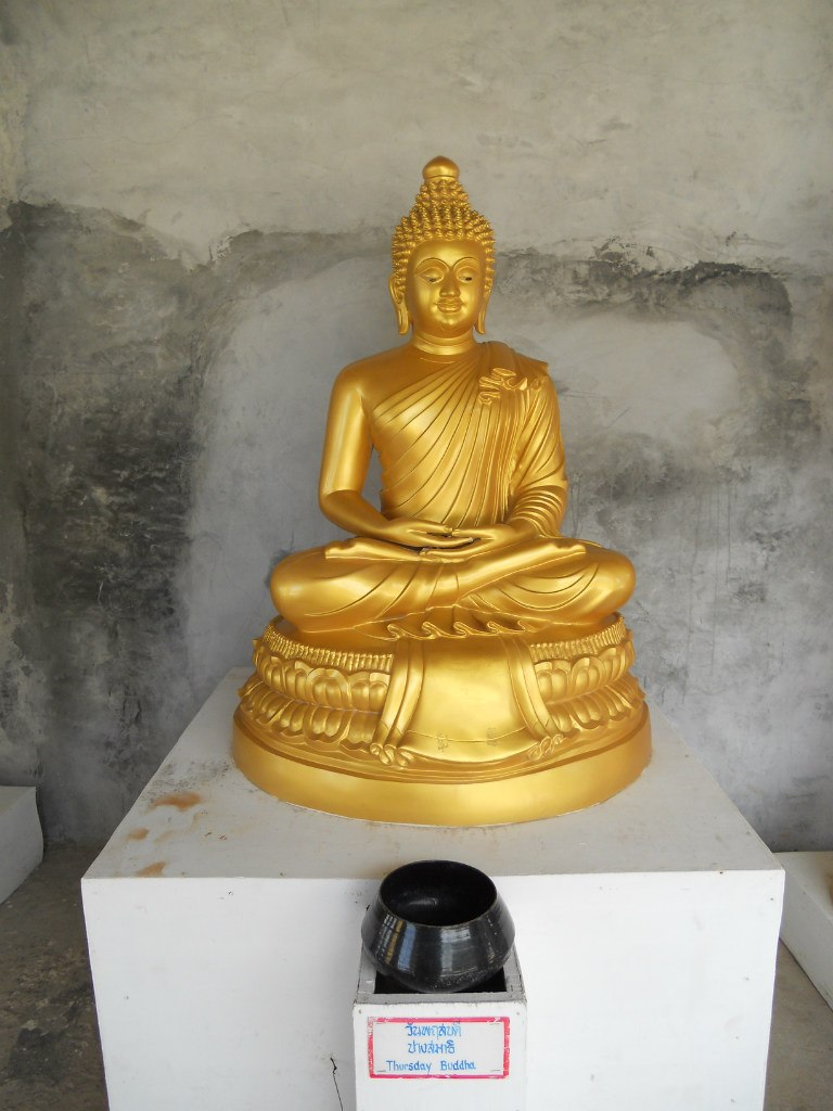 вунгтау будда на холме. будда воскресенья. будда воскресенья. желтый будда. будда воскресенья.